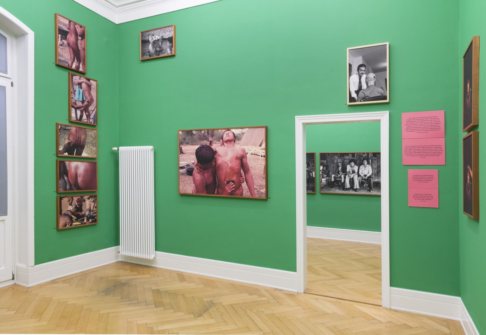 Ausstellungsansicht "Variationen des Wilden Körpers", Weltkulturen Labor 2017