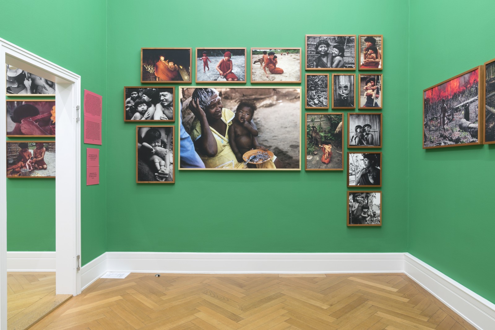 Ausstellungsansicht "Variationen des Wilden Körpers", Weltkulturen Labor 2017
