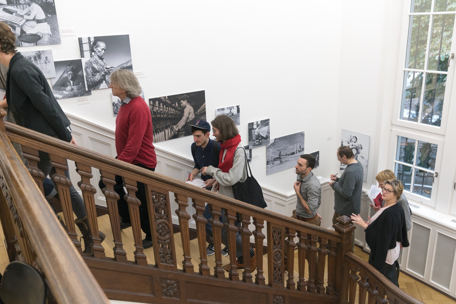 Führung in der Ausstellung DER ROTE FADEN, Weltkulturen Museum 2016