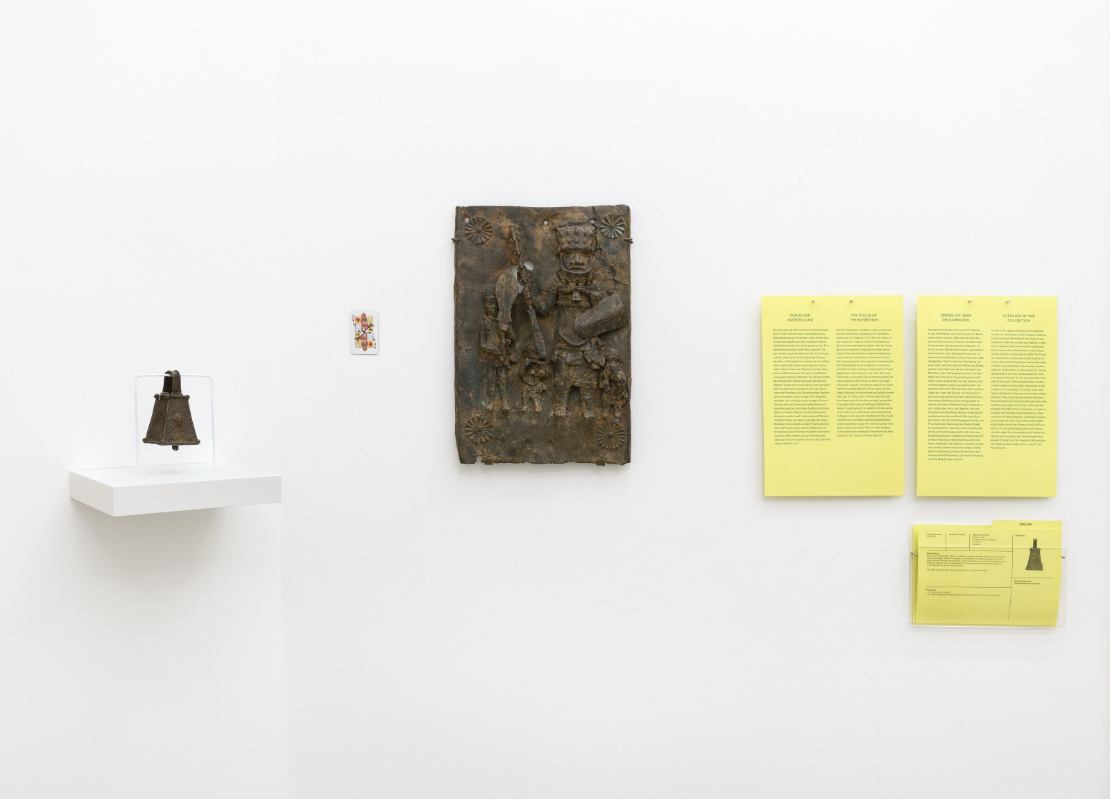 Ausstellungsansicht von „Benin. Die Sammlung im Weltkulturen Museum. Perspektiven.“ Foto: Wolfgang Günzel