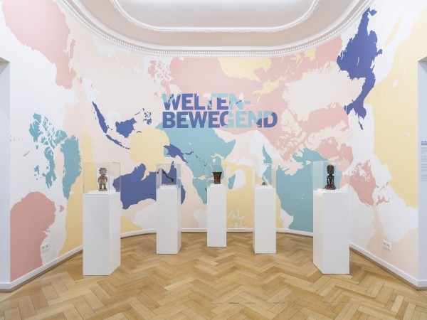 Ausstellungsansicht WELTENBEWEGEND. Foto: Wolfgang Günzel 2019