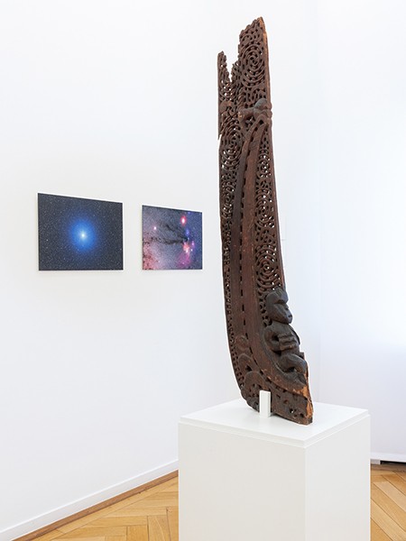 Ausstellungsansicht „WELTENBEWEGEND. Migration macht Geschichten“ Weltkulturen Museum, Foto: Wolfgang Günzel 2019