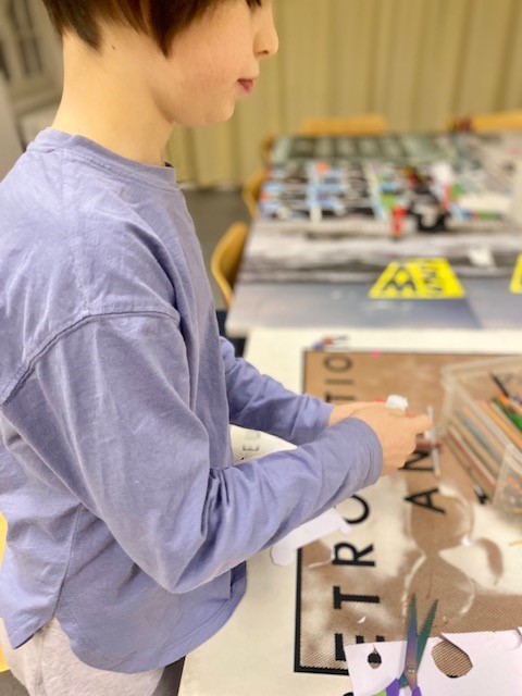 Workshop-Teilnehmerin. Foto: Weltkulturen Museum