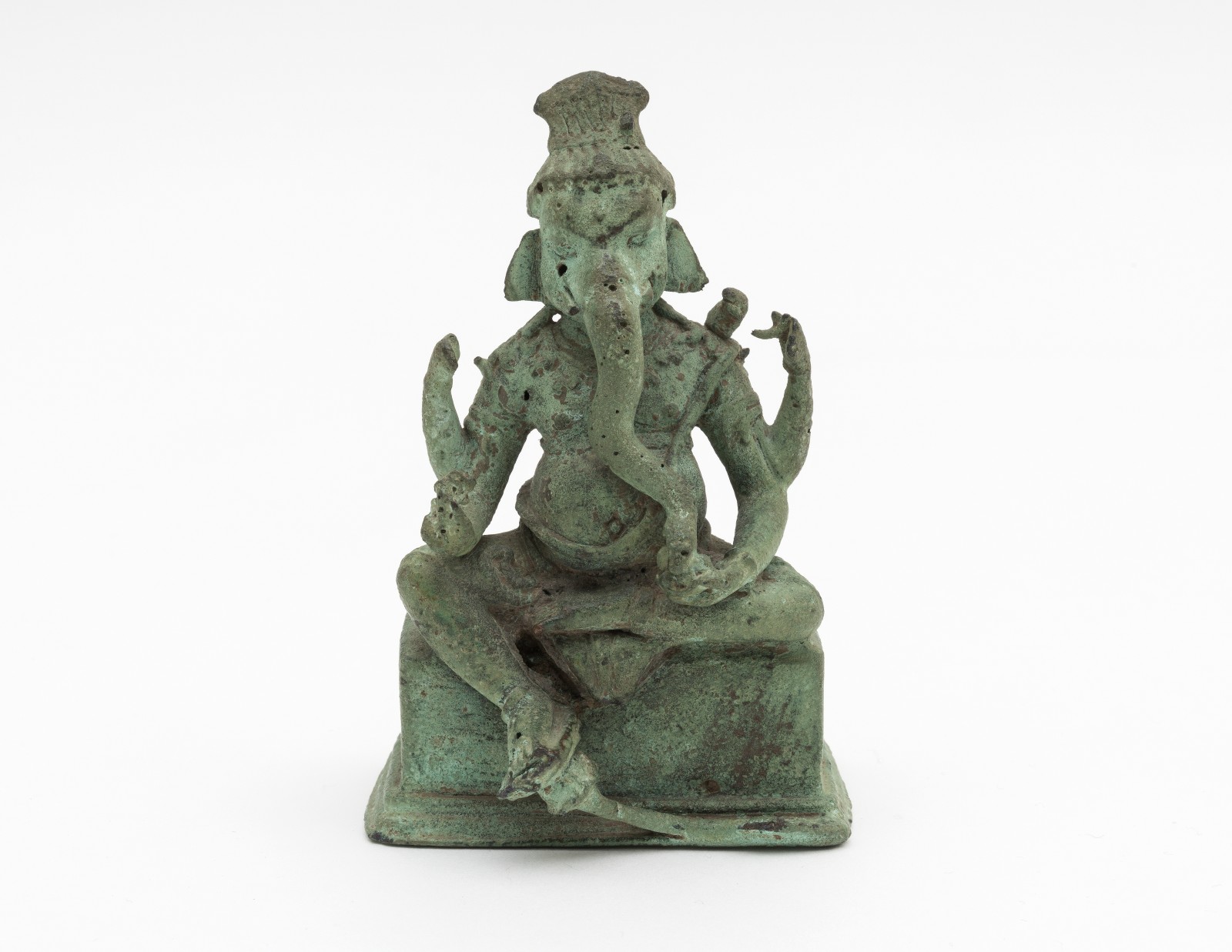 How did this Ganesha figure get from Java, Indonesia to Amsterdam? Purchase at Kunstzaal van Lier, Amsterdam April 1941. Collection Weltkulturen Museum