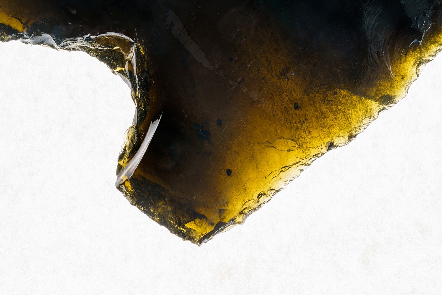 Obsidian blade. California, USA. Donation from Richard Mehlhorn, 2014. Collection Weltkulturen Museum. Photo: Wolfgang Günzel