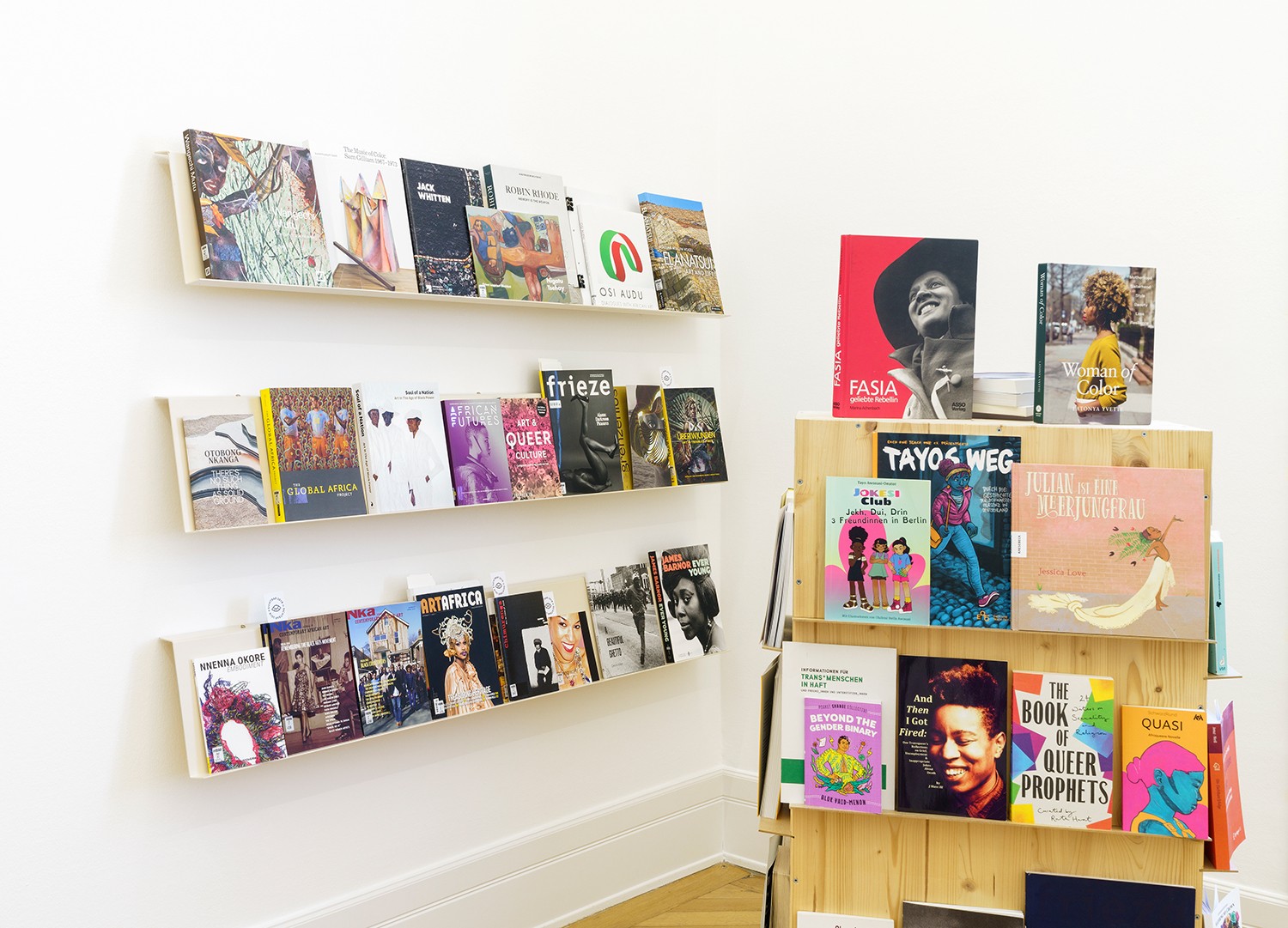Exhibition view “HIDDEN IN PLAIN SIGHT. From Being Rendered Invisible and Becoming Visible”, Weltkulturen Museum 2021, Photo: Wolfgang Günzel