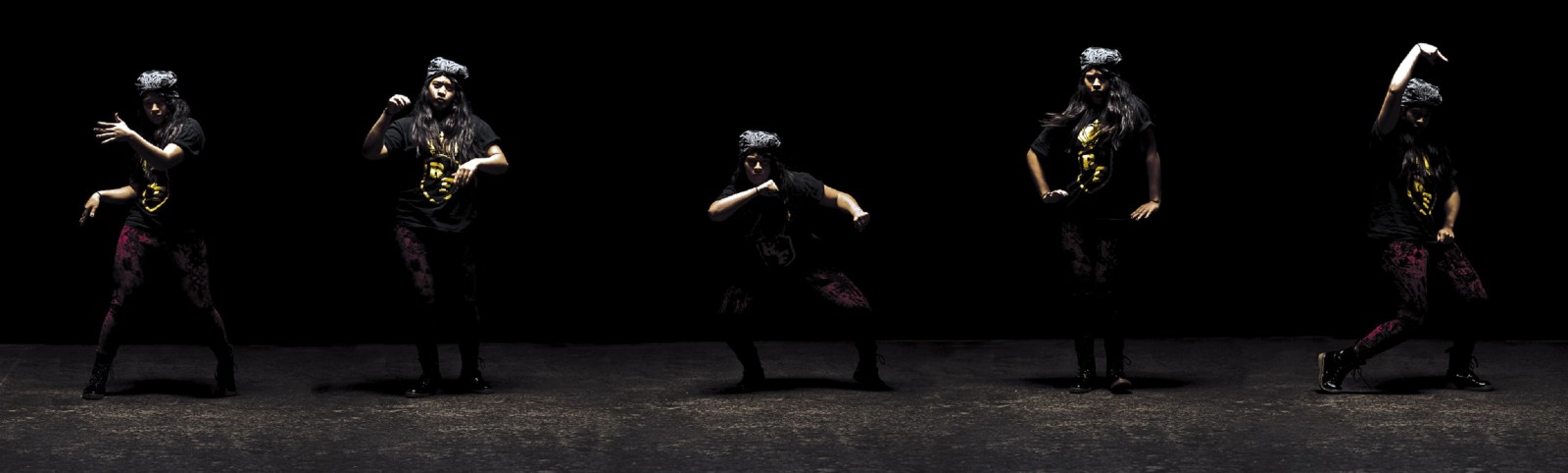 Raymond Sagapolutele: Poly Swag (series), 225 x 68 cm, 2012. Courtesy of the artist