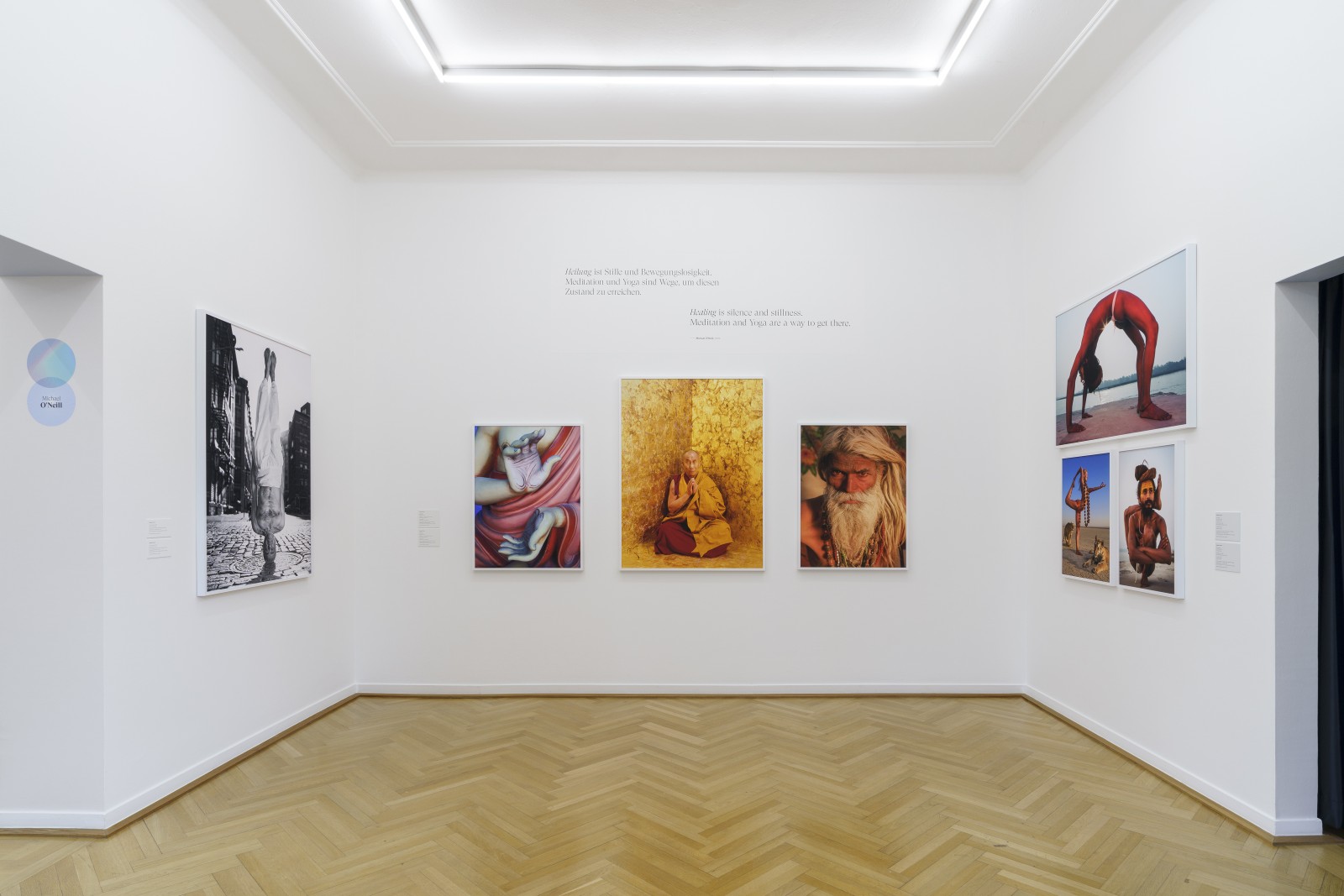 Exhibitionview "healing. Life in Balance", Weltkulturen Museum