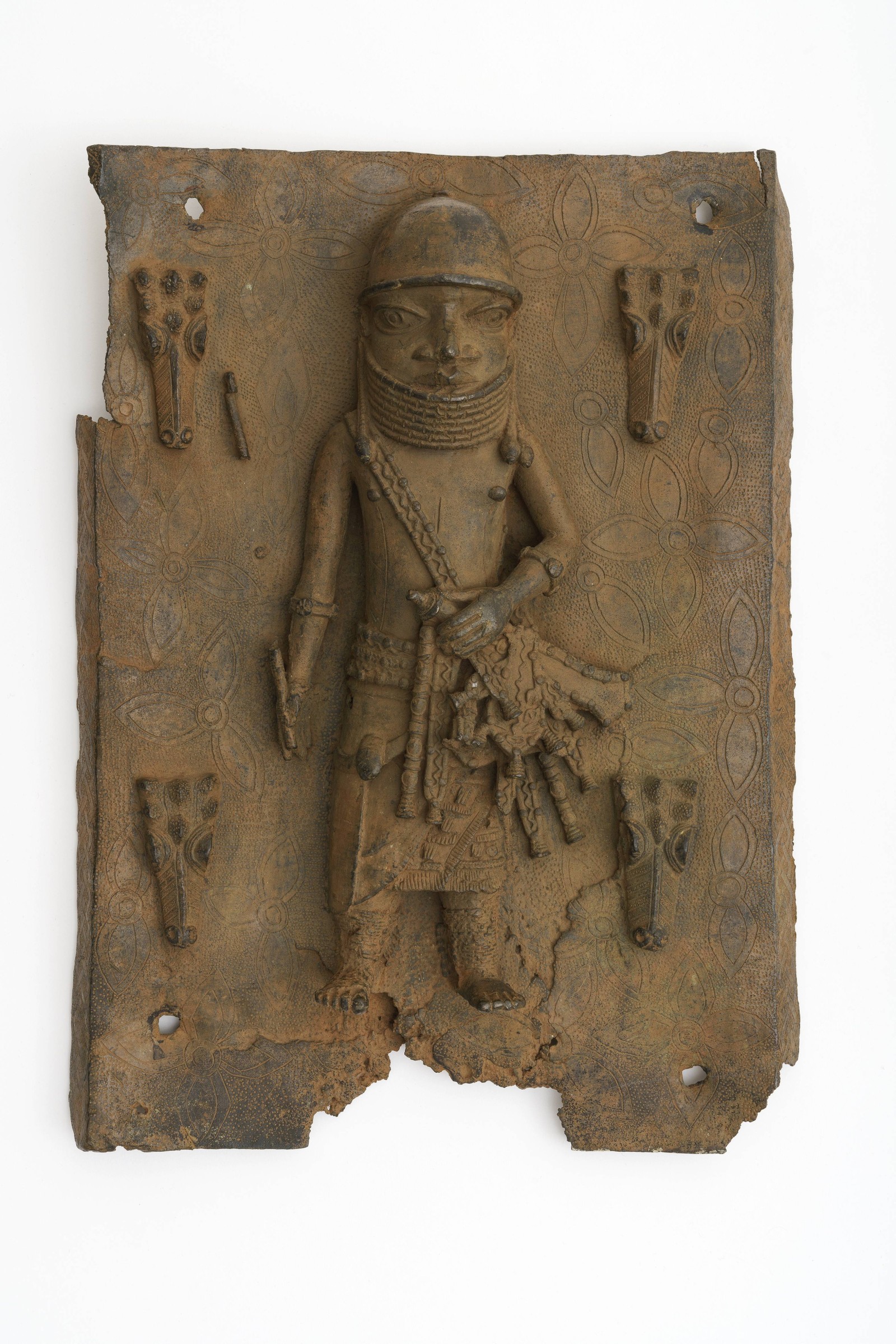 Relief plaque. Benin Empire, Nigeria. Previous owner: Ernst Lippert. Collection Weltkulturen Museum. Photo: Wolfgang Günzel