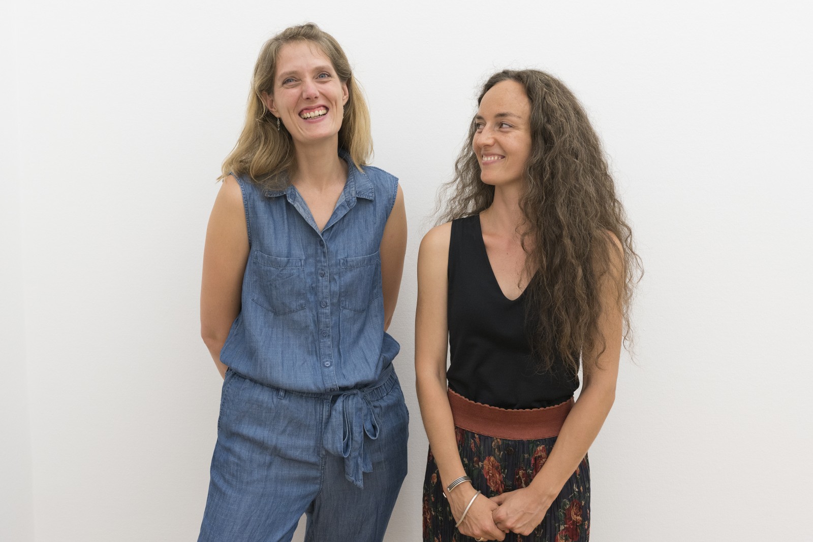 Julia Friedel and Vanessa von Gliszczynski at the exhibition opening of COLLECTED. BOUGHT. LOOTED?, Weltkulturen Labor 2018