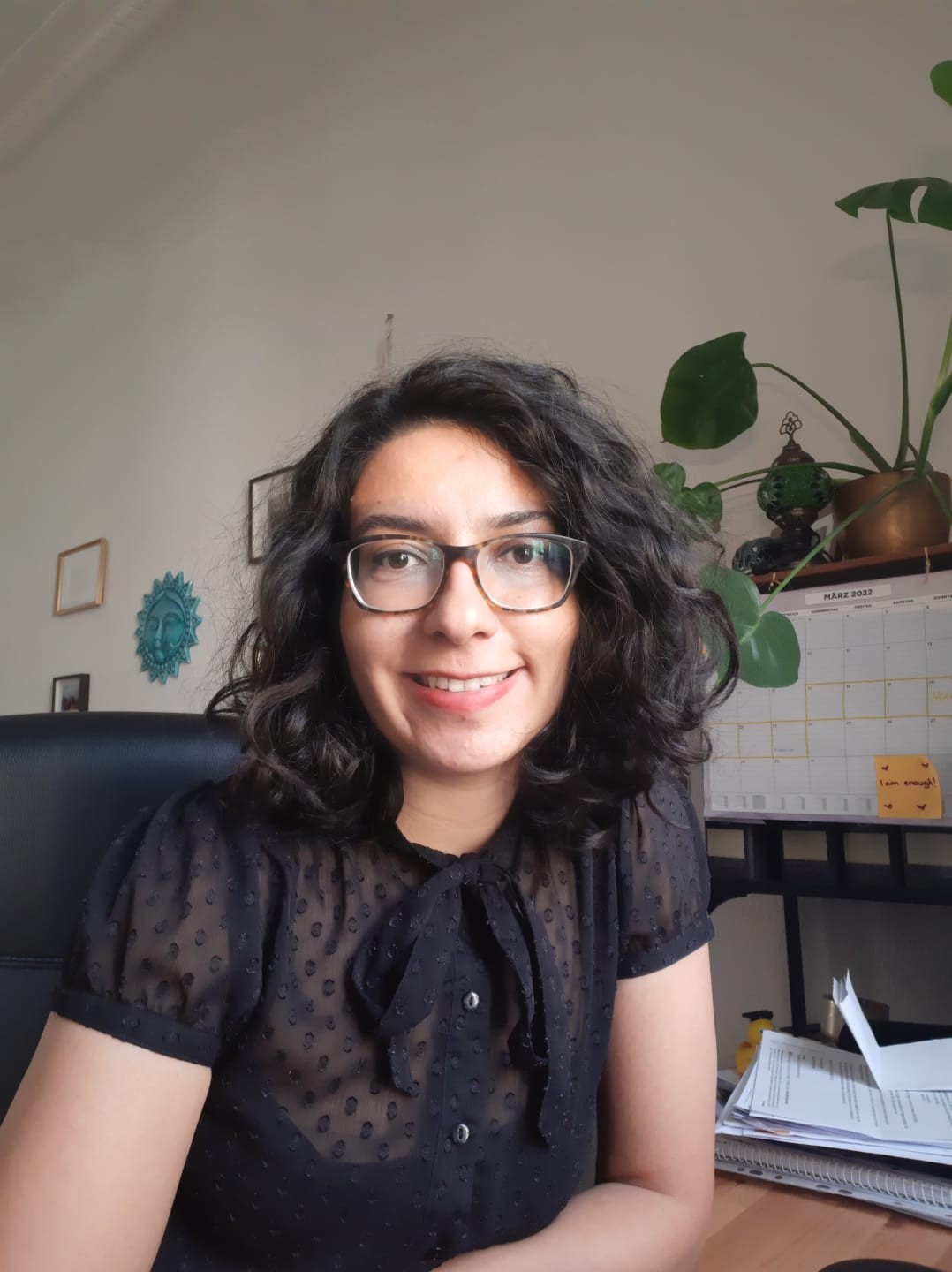 The workshop is lead by Romina from the initiative "ichbinsichtbar". Photo: Mara Monetti