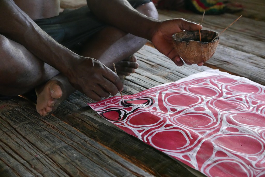 Creation of a painting. Avim, Upper Karawari, Papua New Guinea. Photo and documentation by Tomi Bartole, 2019