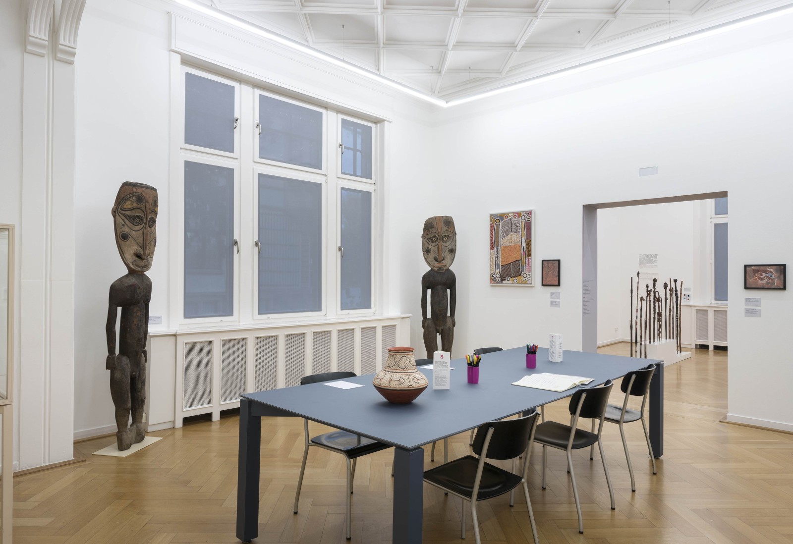 Exhibition view GREY IS THE NEW PINK with ancestor figures; Photo: Wolfgang Günzel; Weltkulturen Museum 2018
