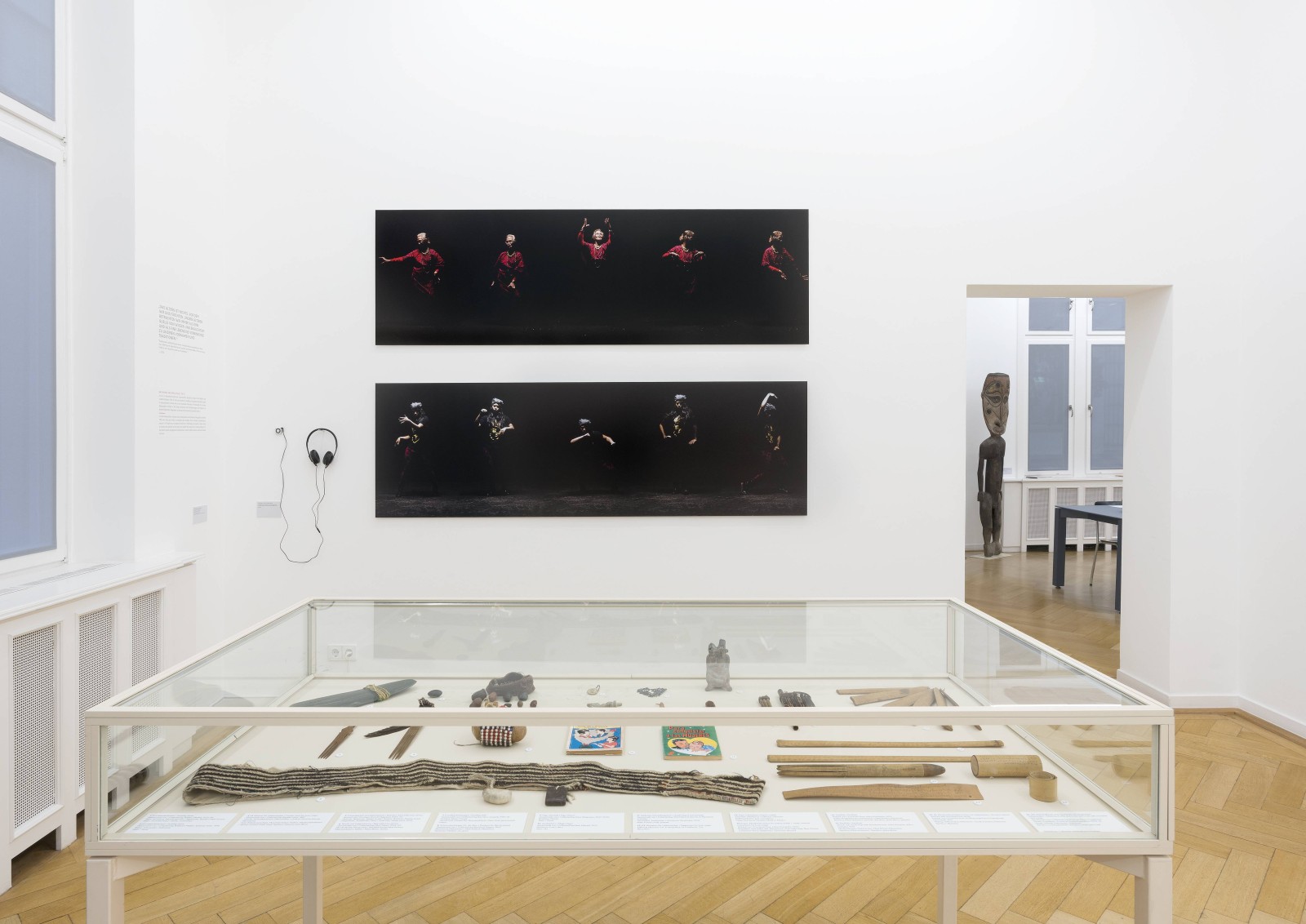 Exhibition view GREY IS THE NEW PINK with a work by Raymond Sagapolutele; Photo Wolfgang Günzel; Weltkulturen Museum 2018