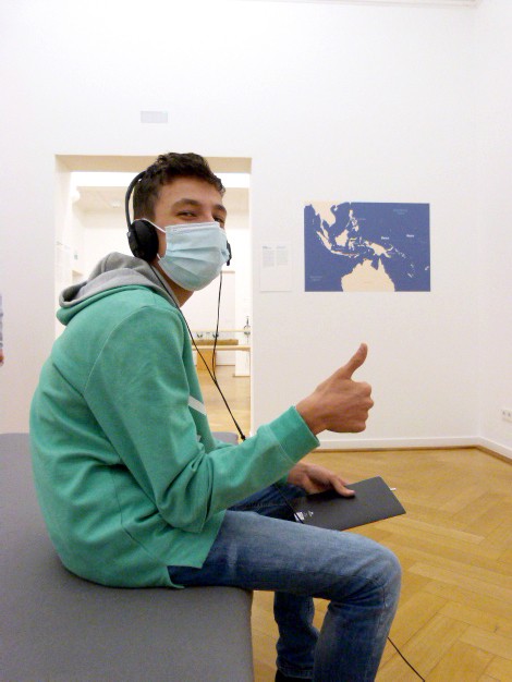 me2you in the Weltkulturen Museum. Photo: Jugendhilfe der Michael-Ende-Schule